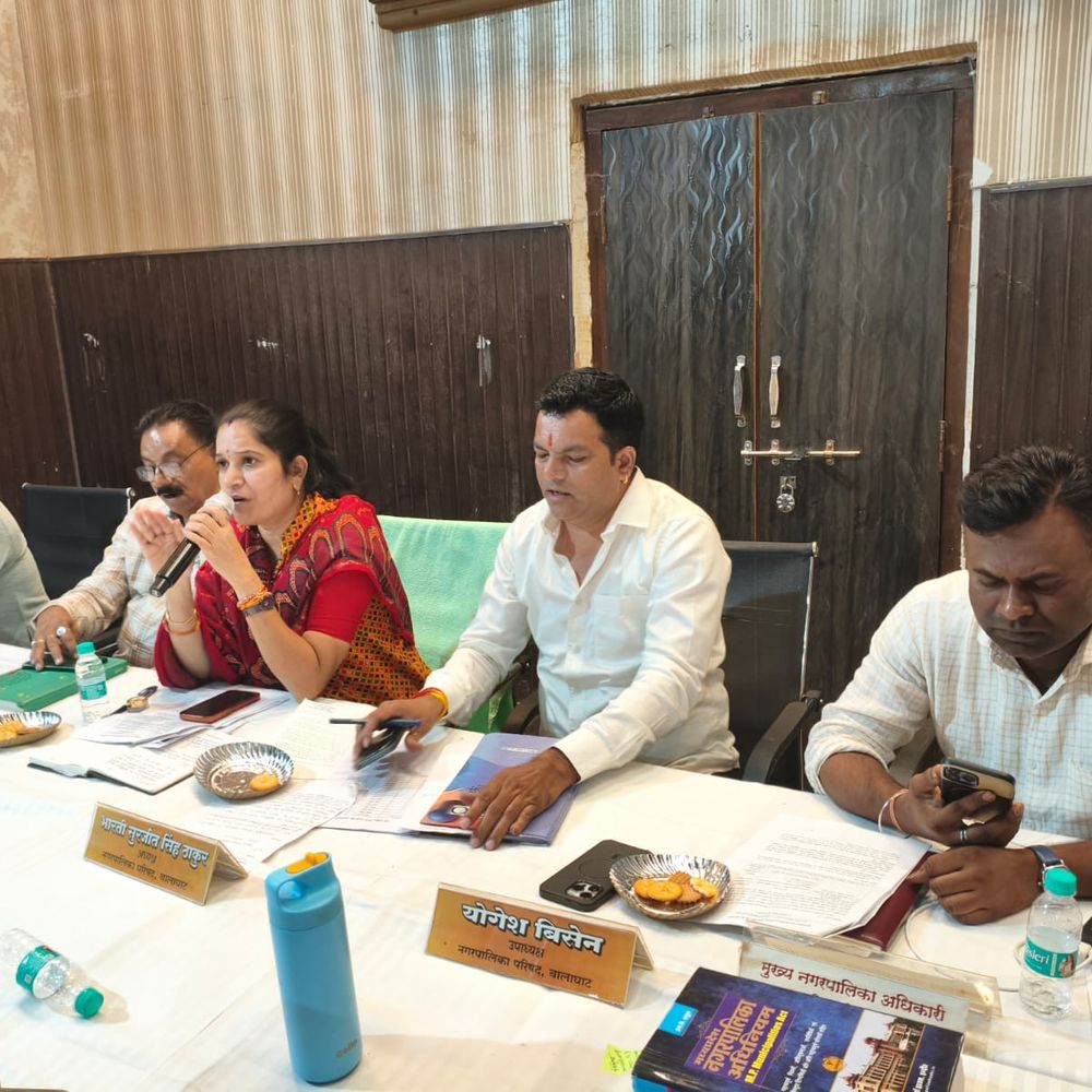 नपा की बैठक में सत्तापक्ष पार्षदों ने अध्यक्ष को घेरा:कचरा संग्रहण ठेके पर देने सहित 14 प्रस्ताव सर्वसम्मति से पारित