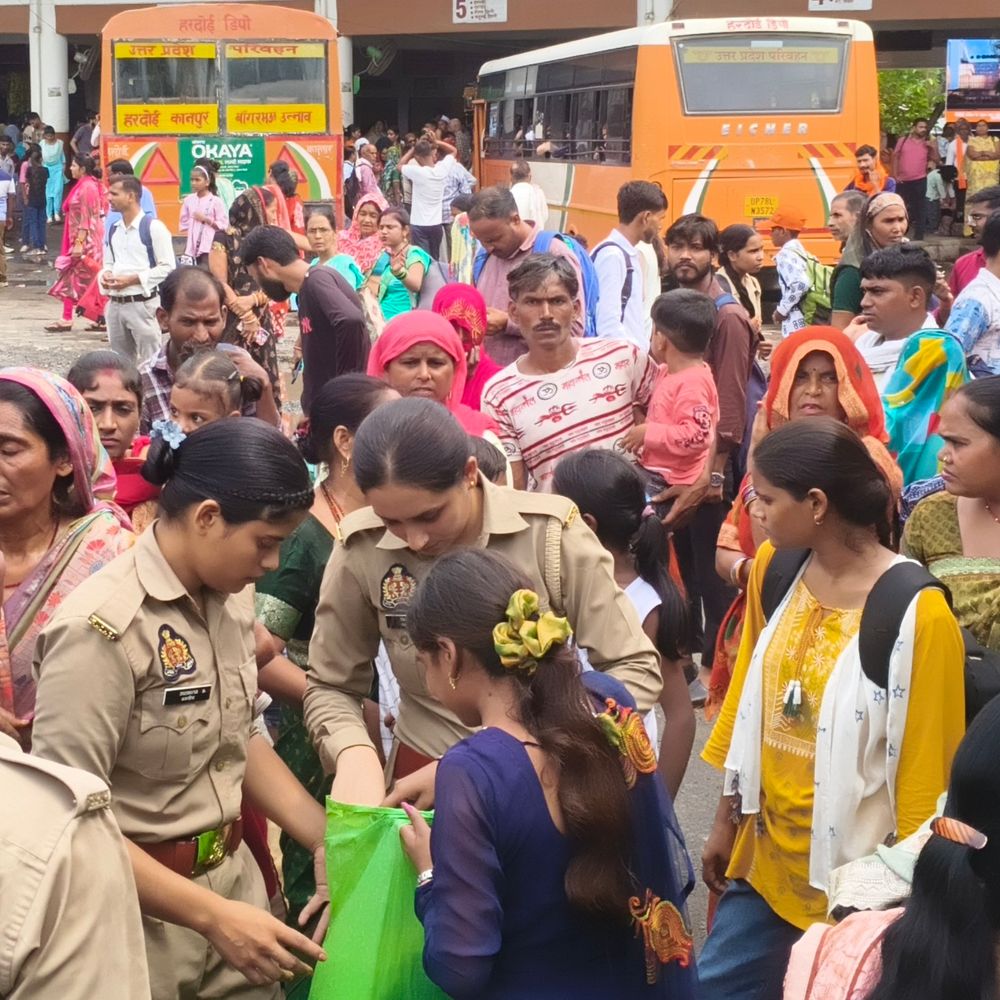 हरदोई में रोडवेज बस में दो महिलाओं से टप्पेबाजी:रक्षाबंधन पर भाई के घर जाते समय हुई वारदात, तलाशी बेनतीजा