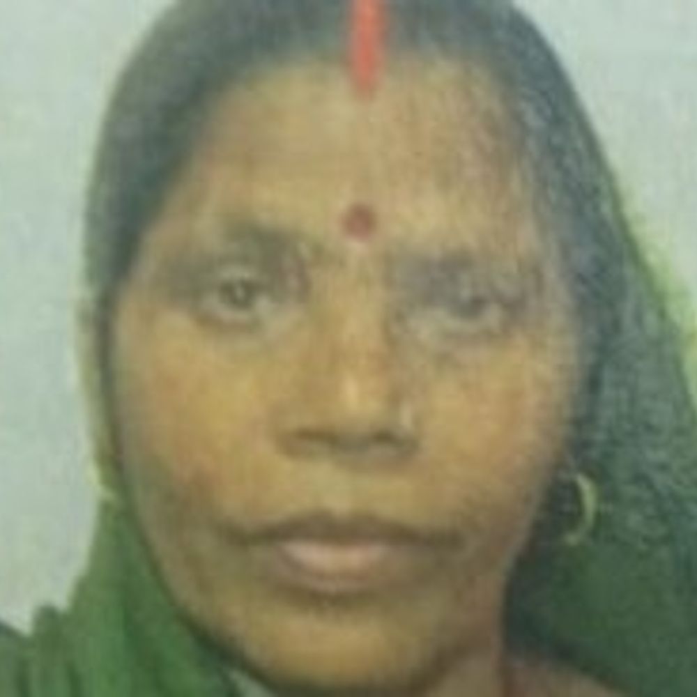 कपड़े उतारते समय छत से गिरकर महिला की मौत:पैर फिसलने से हादसा, सिर में लगी थी गंभीर चोट