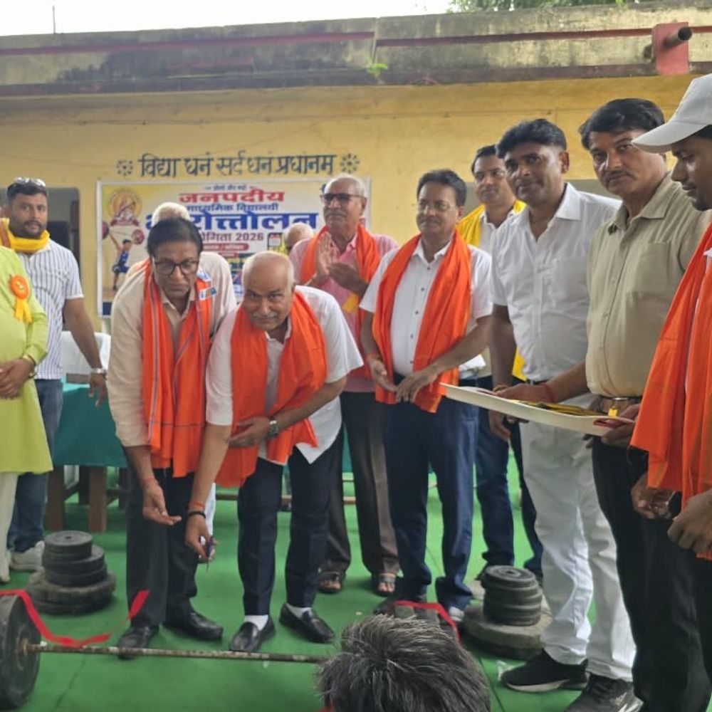 देवरिया में भारोत्तोलन प्रतियोगिता:राहुल गुप्ता और अंशिका गुप्ता ने जीता पहला स्थान, खिलाड़ियों ने दिखाया दमखम