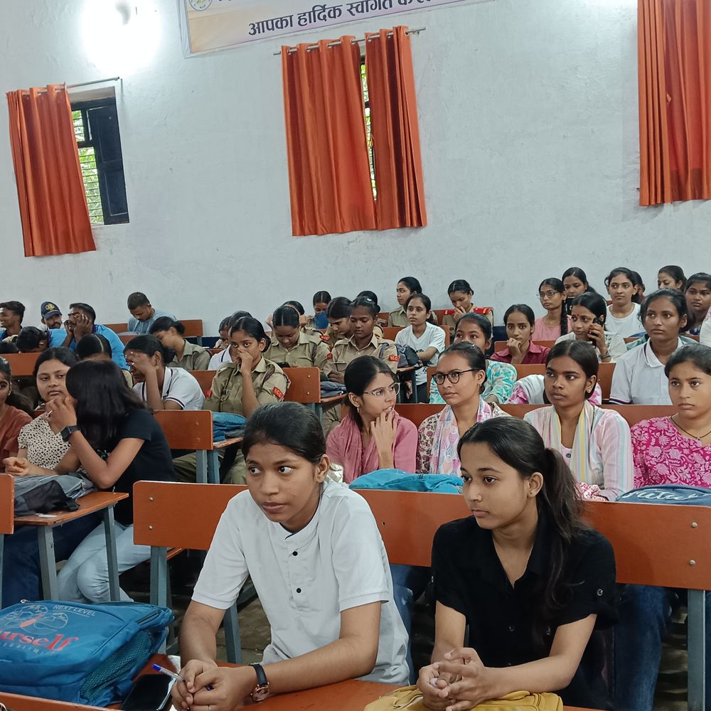 बस्ती में 'खेलो इंडिया' संवाद, छात्रों ने सुना पीएम मोदी:प्रधानमंत्री ने खेल और युवाओं की भूमिका पर किया संबोधित