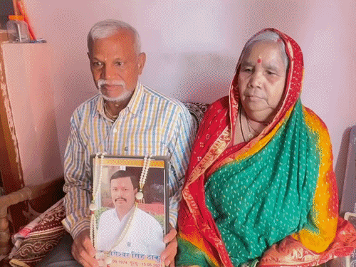 देवभोग के वार्ड 3 में किडनी रोग से 8 मौतें:जल स्रोतों में टीडीएस अधिक, पीने के लिए एक किमी दूर से लाते हैं पानी