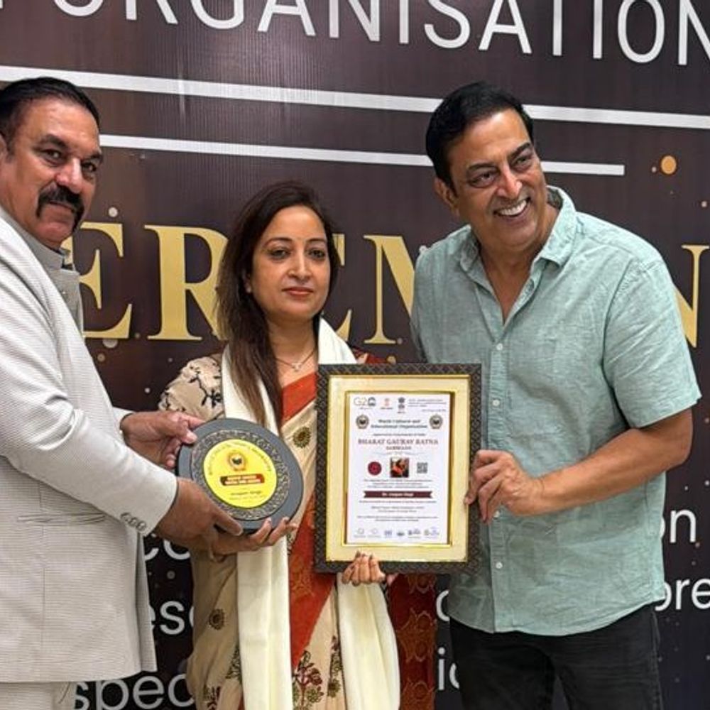 लखनऊ की डॉ. अनुपम सिंह को भारत गौरव रत्न सम्मान:साहित्य और सामाजिक कार्यों में योगदान के लिए सम्मानित