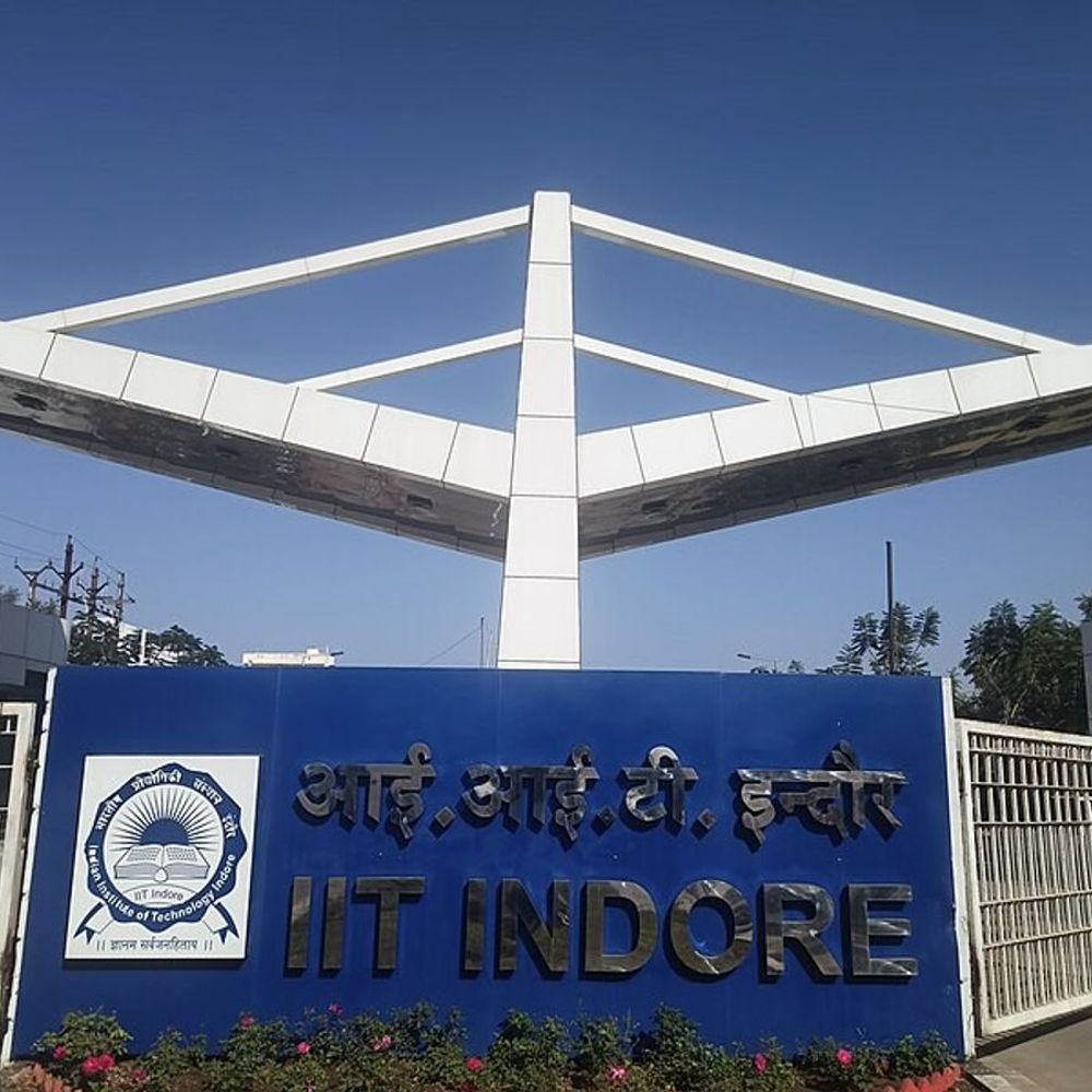 
                 आईआईटी इंदौर:इलेक्ट्रिकल में कड़ी स्पर्धा, कम्प्यूटर साइंस का क्रेज बरकरार, सिविल-स्पेस साइंस में राहत 
            