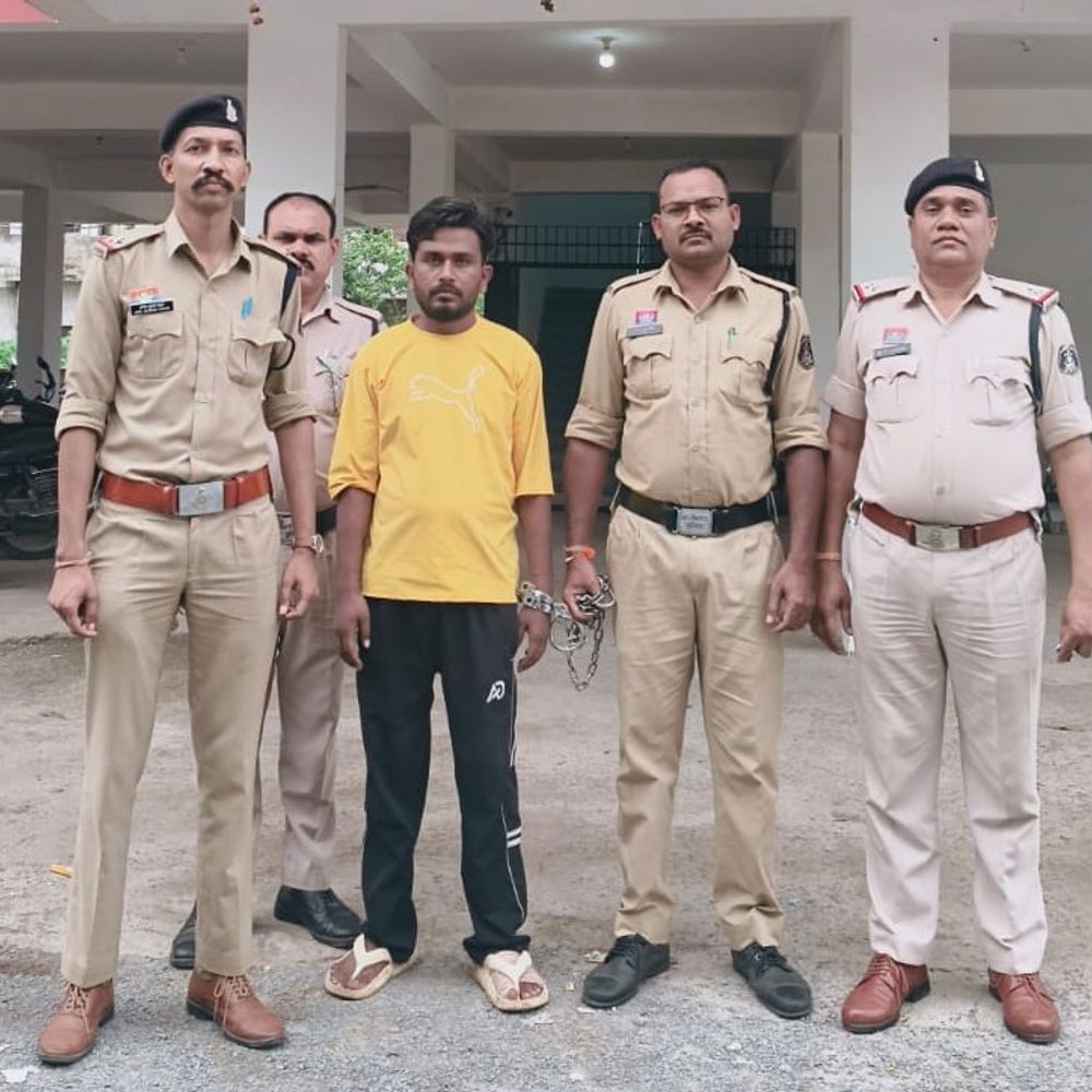 चाकू लेकर लोगों को डराने वाले तीन गिरफ्तार:रायपुर में अलग-अलग जगहों पर चाकू लेकर घूम रहे आरोपियों पर एक्शन