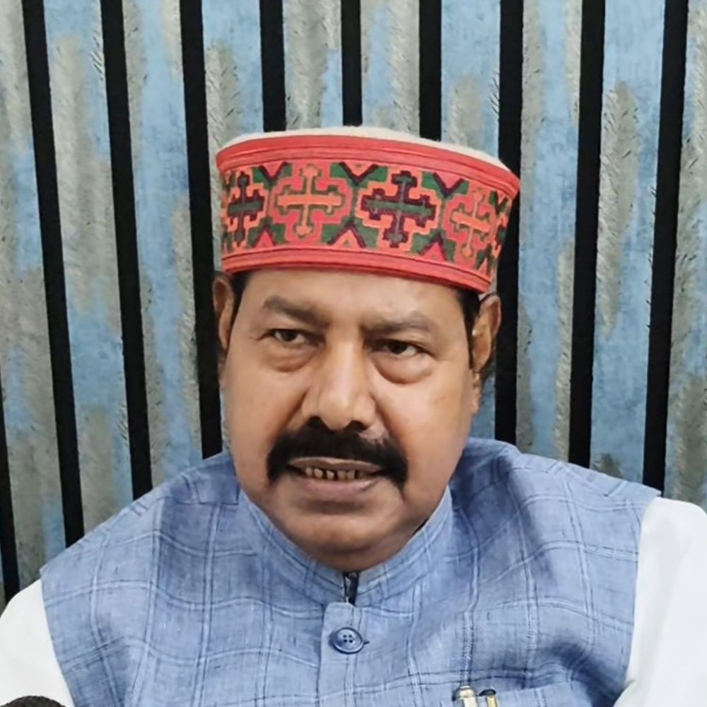'विपक्ष का कर्तव्य सरकार की गलत नीतियों पर नजर रखना':कैमूर में RJD नेता भाई वीरेंद्र ने व्यवस्थाओं को बताया बदहाल
