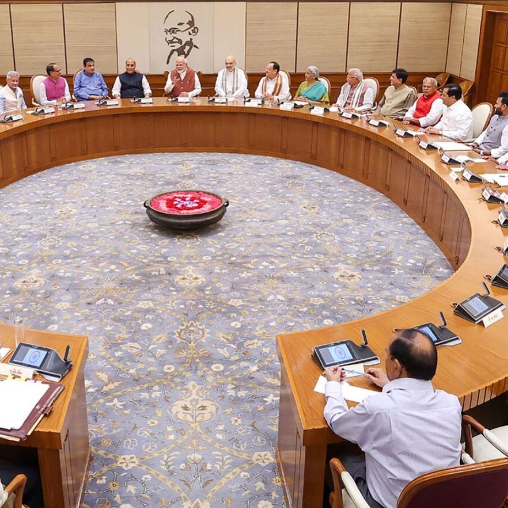 पीएम की अपील पर 97% मंत्री इंस्टाग्राम पर एक्टिव:शाह के 8 लाख फॉलोअर्स बढ़े; मंत्रियों ने 1 महीने में 1000 से ज्यादा पोस्ट किए