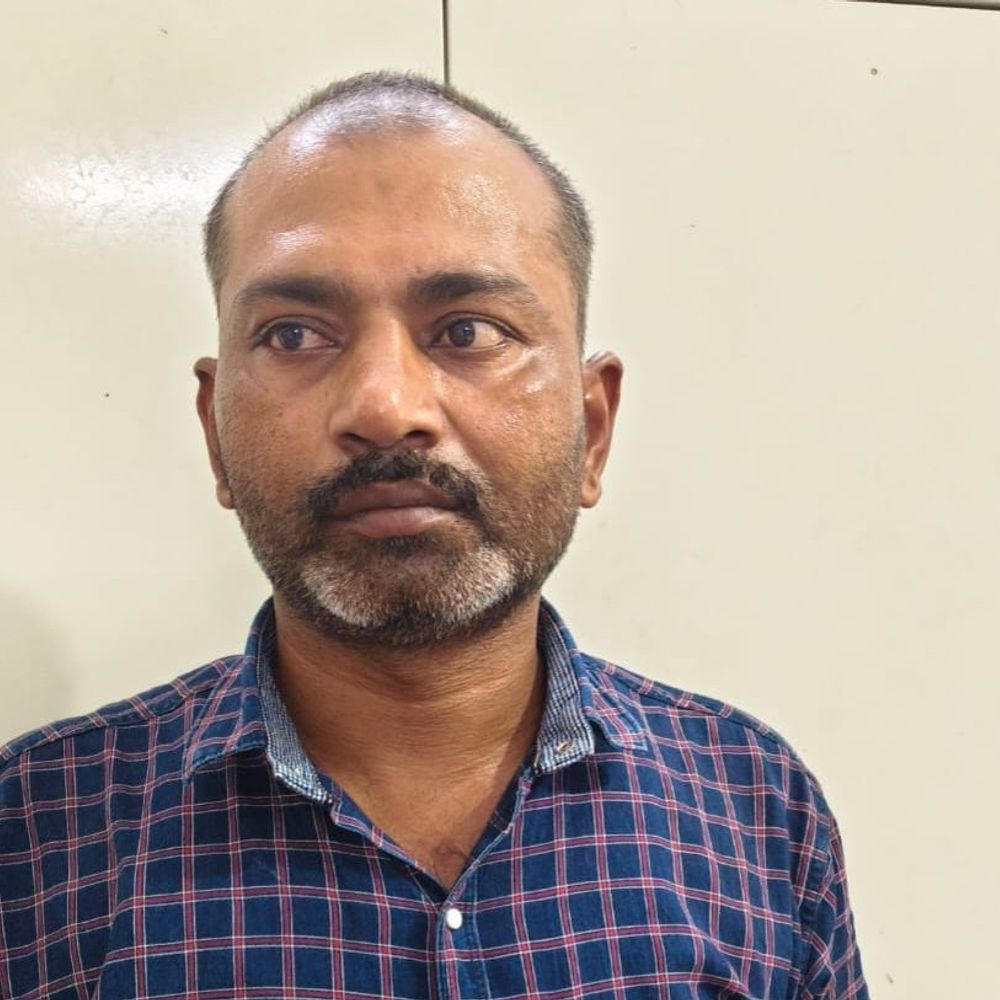 शासकीय भूमि धोखाधड़ी का आरोपी पटवारी अस्पताल से फरार:सिंगरौली में सस्पेंड पटवारी भागा, ड्यूटी पर तैनात ASI-आरक्षक निलंबित