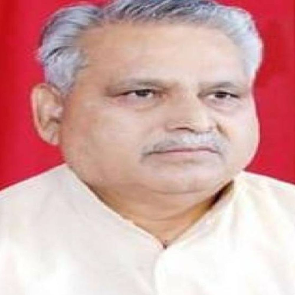 झांसी के पूर्व मंत्री रतन लाल अहिरवार सपा में शामिल:भाजपा छोड़ अखिलेश यादव की मौजूदगी में ली पार्टी की सदस्यता
