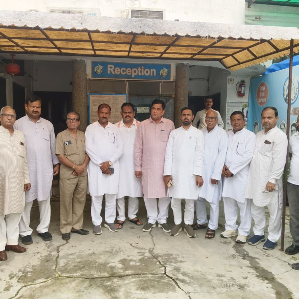 बरेली में साड़ी वितरण: महिला की मौत पर सियासत तेज:मेयर के कार्यक्रम में भगदड़ से मौत; कांग्रेस ने उच्चस्तरीय जांच की मांग की