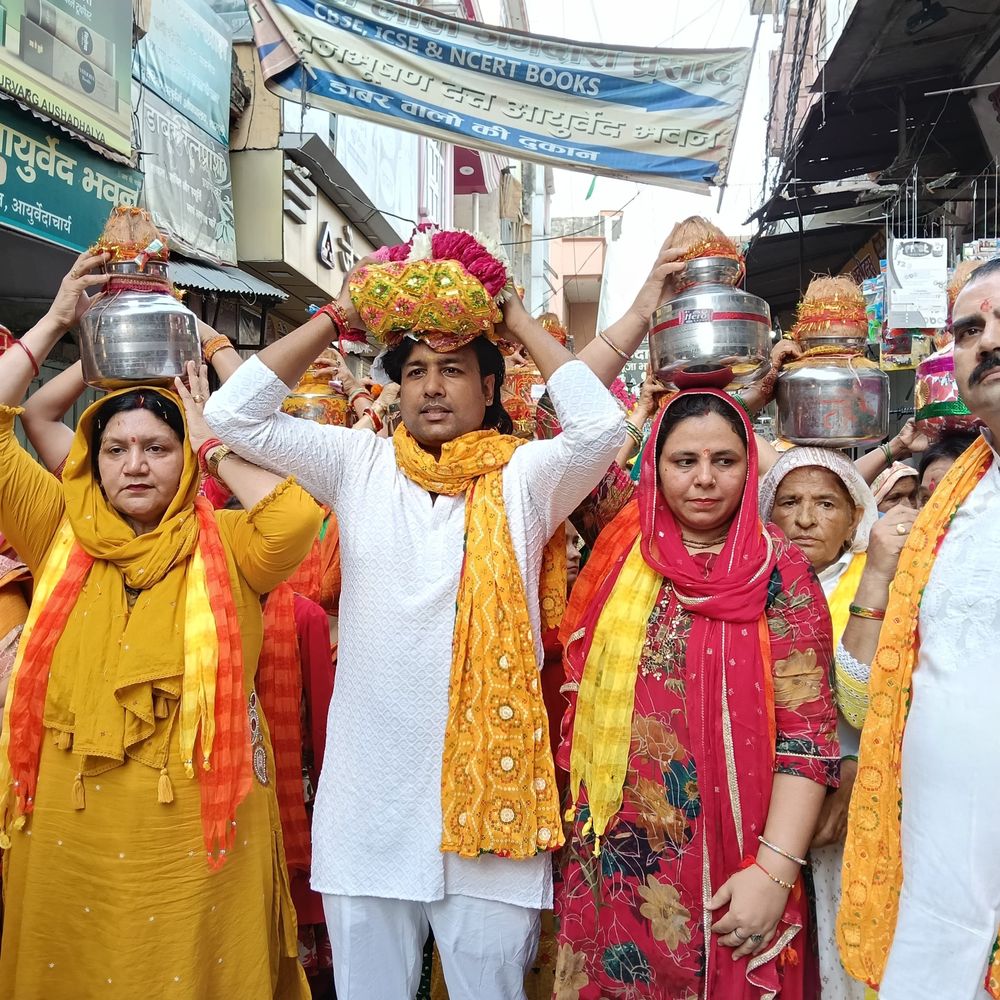 शामली में श्रीमद् भागवत कथा शुरू:सैकड़ों महिलाओं ने कलश यात्रा में लिया भाग
