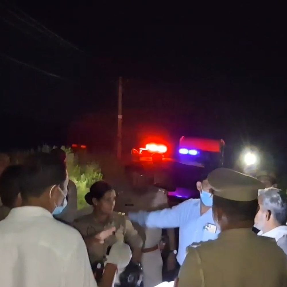 दंगल में युवक को घेरकर मारी गोली, 5 पर FIR:मैनपुरी में पुरानी रंजिश में फायरिंग का आरोप, कमर को छूते हुए निकली गोली