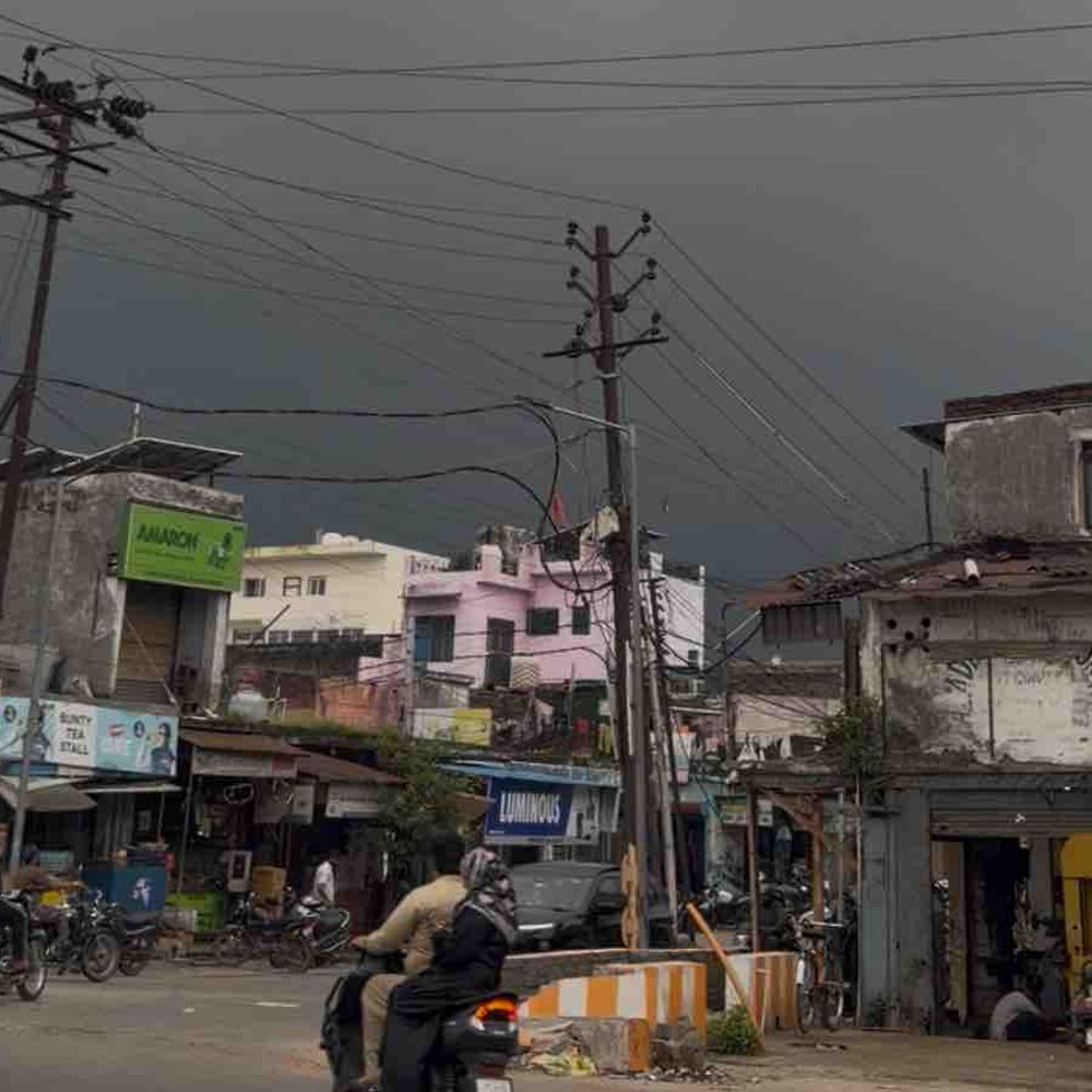 रामपुर में झमाझम बारिश से गर्मी से राहत:धान और गन्ना किसानों के चेहरे खिले, फसलों को फायदा