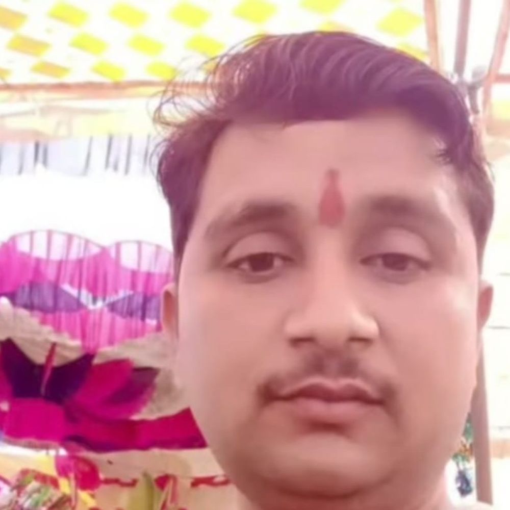 एटा में झोलाछाप डॉक्टर के इंजेक्शन से युवक की मौत:बुखार होने पर घर बुलाया था, इंजेक्शन लगते ही बिगड़ी हालत; आरोपी फरार