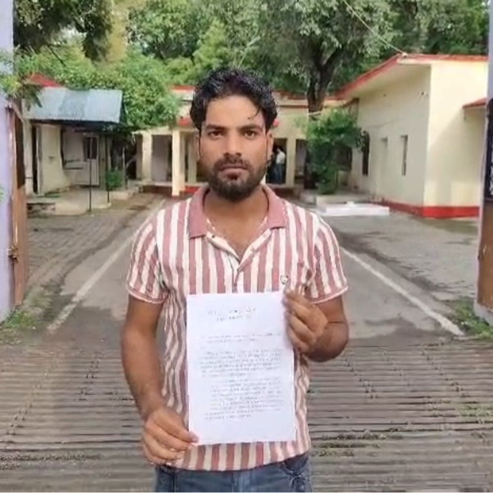 टीकमगढ़ में युवक से 17 लाख की ऑनलाइन ठगी:पुलिस पर आरोपी को छोड़ने का आरोप,एसपी बोले- दिखवाता हूं