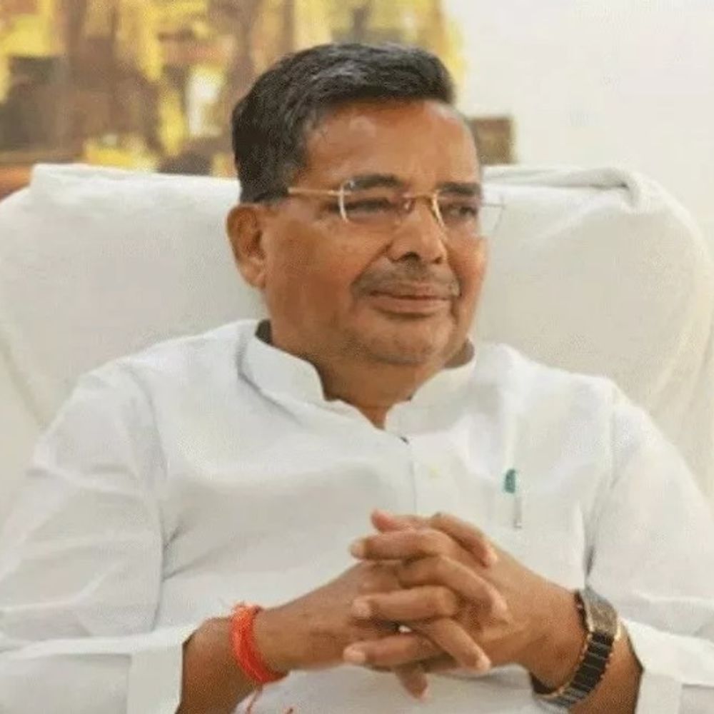 पर्यटन मंत्री जयवीर सिंह को स्वाइन फ्लू:सरकारी आवास में आइसोलेशन में गए, जांच के लिए पहुंची KGMU की टीम