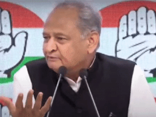 गहलोत बोले- हर महीने 3000 रुपए हो सामाजिक सुरक्षा पेंशन:मोदी सरकार बनने के बाद सामाजिक सुरक्षा पेंशन में एक रुपए नहीं बढ़ाया