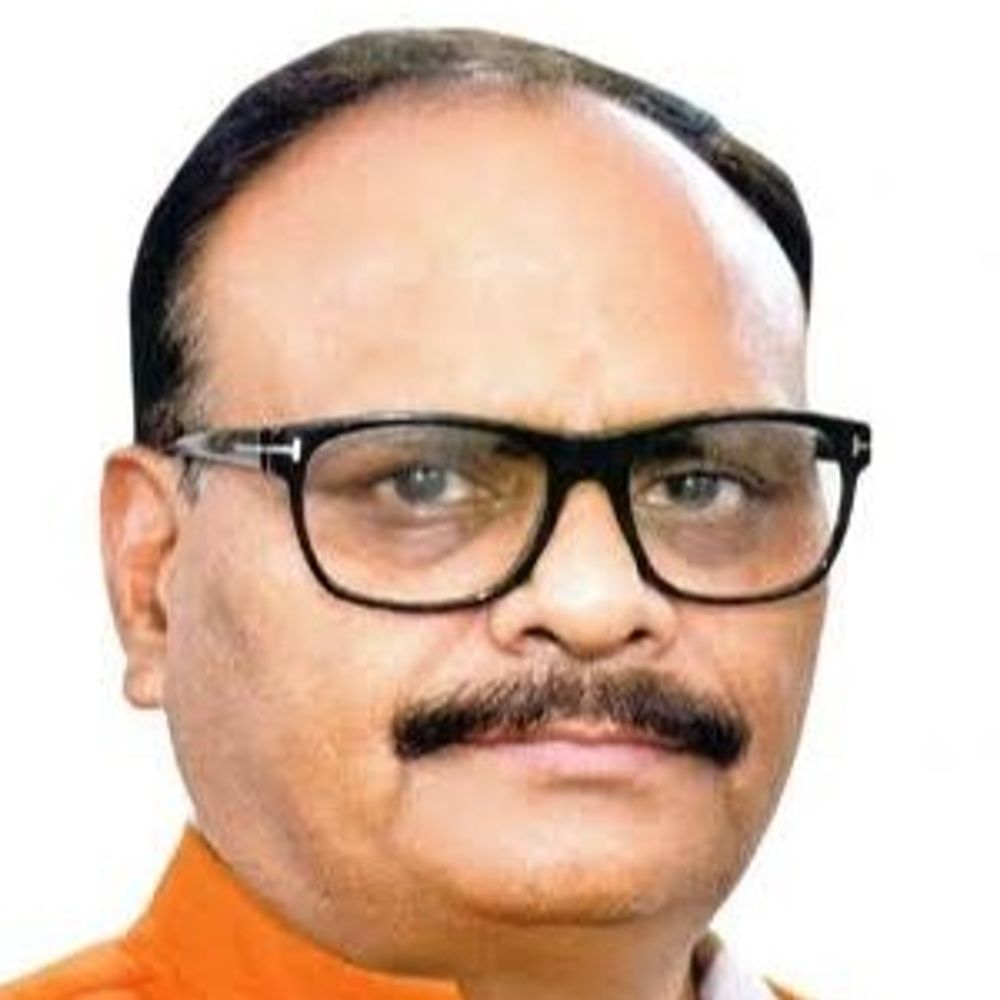 मरीजों की अनदेखी पर बड़ा एक्शन, 26 डॉक्टर बर्खास्त:ड्यूटी से गायब रहने पर डिप्टी सीएम ब्रजेश पाठक के निर्देश पर हुई कार्रवाई