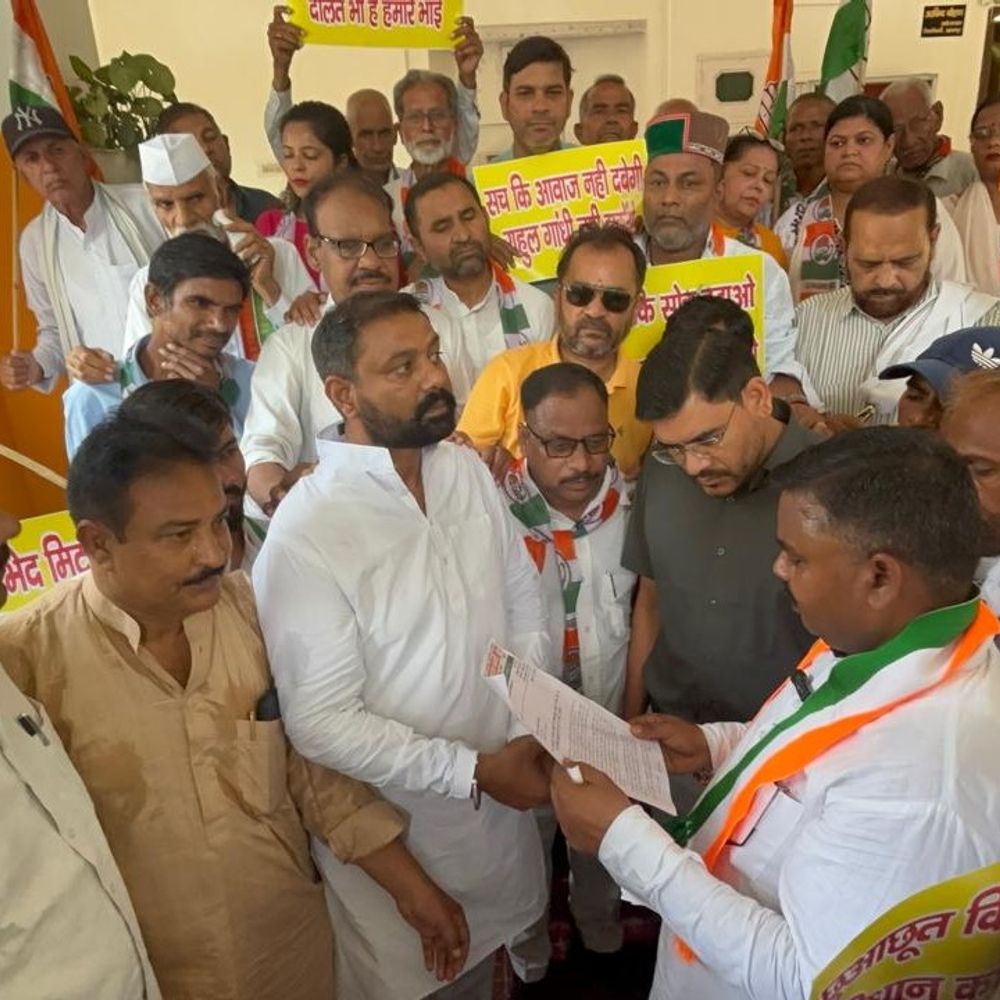 खड़गे की सभा के बाद शुद्धिकरण पर कांग्रेस का प्रदर्शन:सहारनपुर में राष्ट्रपति के नाम ज्ञापन सौंपा, निष्पक्ष जांच-कार्रवाई की मांग
