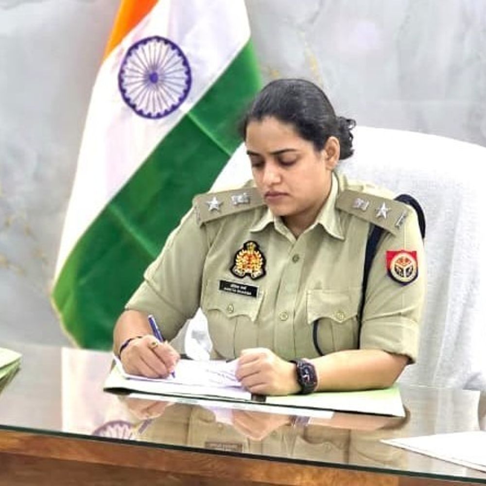 ट्रेनी IPS सुमेध मिलिंद जाधव बने सीओ सिटी:SSP अंकिता शर्मा ने 4 सीओ के कार्यक्षेत्र बदले, राहुल पांडे उझानी के सीओ बने