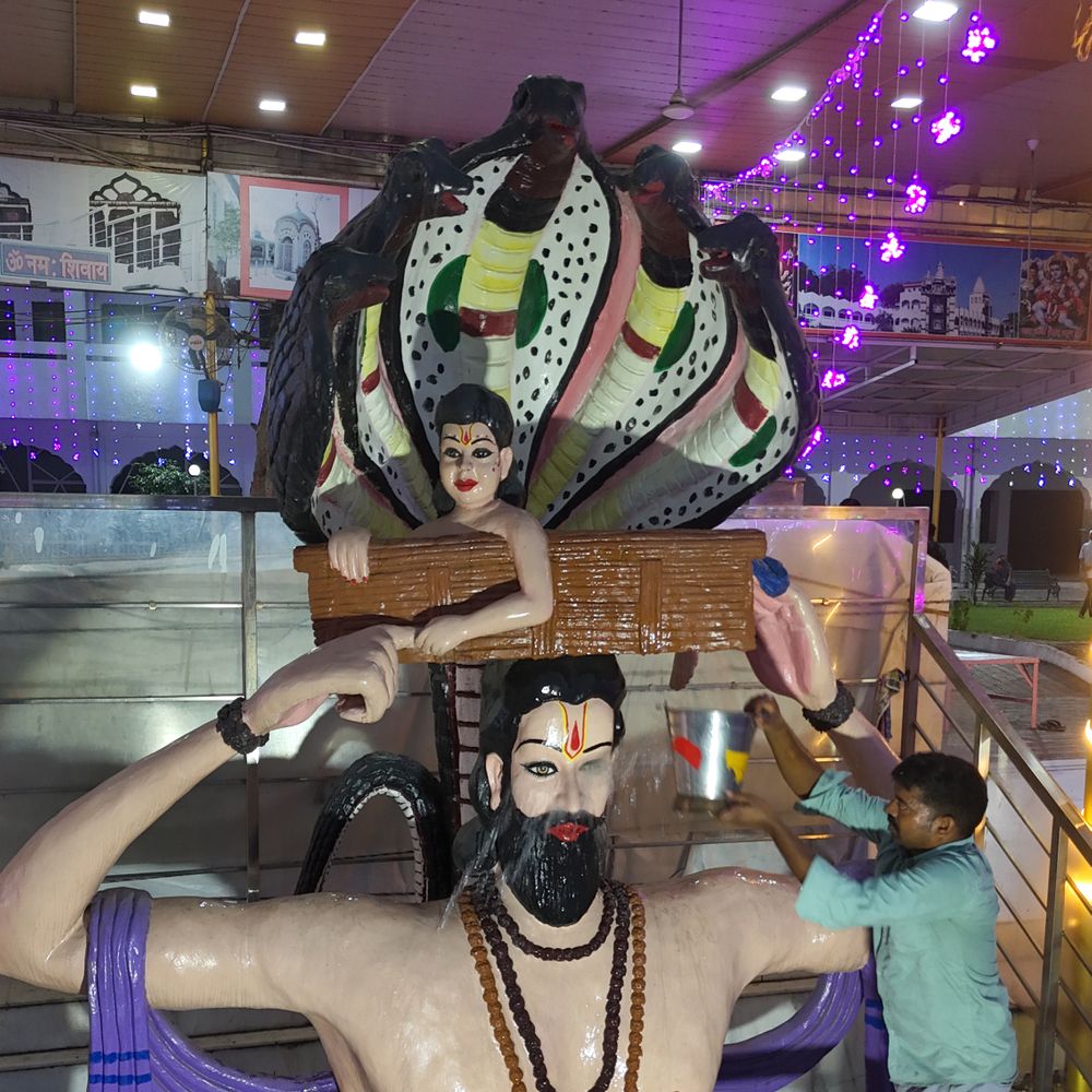 जन्माष्टमी कल:चांदी के झूले में झूलेंगे श्री बाल गोपाल, राजस्थान के कारीगर सजाएंगे झांकियां