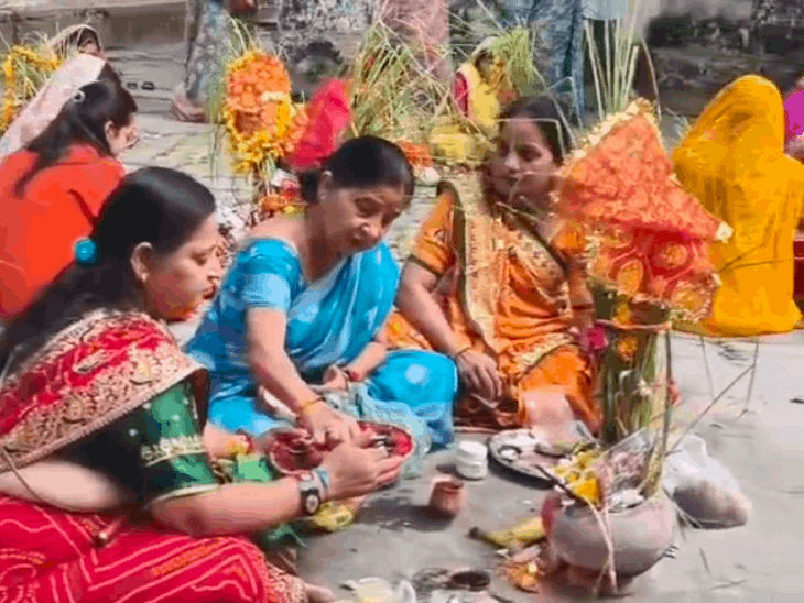 शीतला सप्तमी पर महिलाओं ने की शीतला माता की पूजा:ठंडे भोजन का भोग लगाकर परिवार के आरोग्य की कामना की
