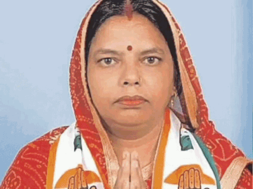 अलवर में कांग्रेस-बीजेपी के 36 प्रत्याशी करोड़पति:5 महिलाओं के पास 104 करोड़ रुपए की संपत्ति; 1 प्रत्याशी के पास केवल 4 हजार रुपए