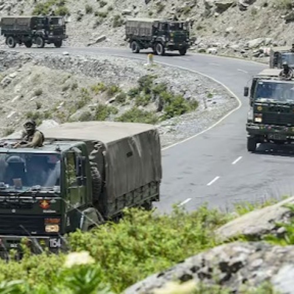 चीन सीमा तक हथियार पहुंचाने सेना का नया रास्ता:हिमाचल की ओर से 298km की दूरी; लद्दाख में एक सप्लाई कॉरिडोर पर निर्भरता खत्म होगी