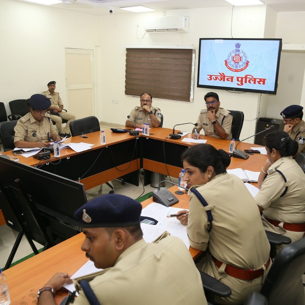 महाकाल की राजसी सवारी में 2000 जवानों का पहरा:पूरा मार्ग 5 जोन में बंटा, CCTV से निगरानी; 100 जवान सादी वर्दी में रहेंगे