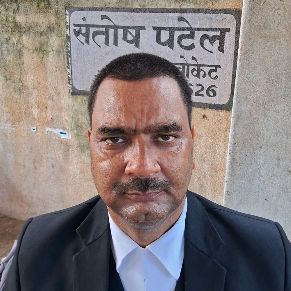 सोनभद्र में 4 डॉक्टरों पर FIR का आदेश:डिलीवरी में मनमानी और धमकी का आरोप, कोर्ट ने 7 दिन में मांगी रिपोर्ट