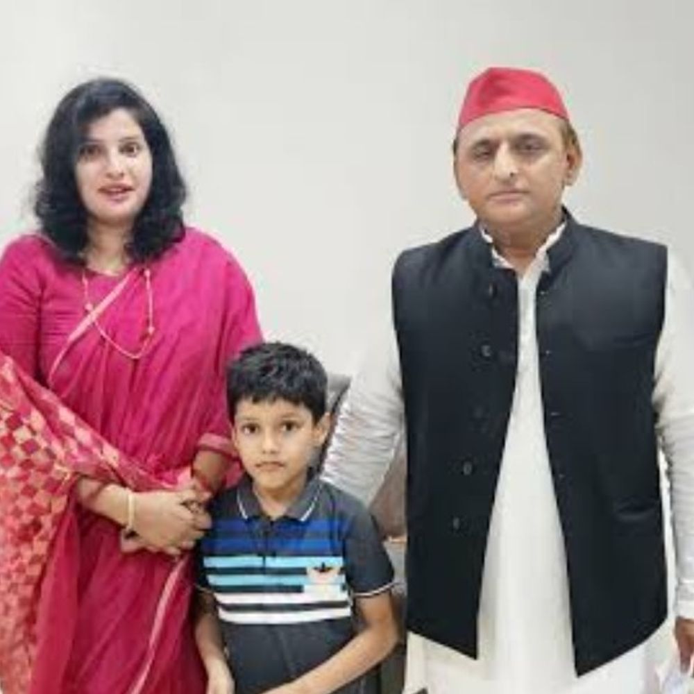 बुलंदशहर में पूर्व विधायक गुड्डू पंडित पर FIR:कांग्रेस नेता अर्चना पांडा से मारपीट का आरोप, बाल पकड़कर पीटने; बोले- आरोप बेबुनियाद