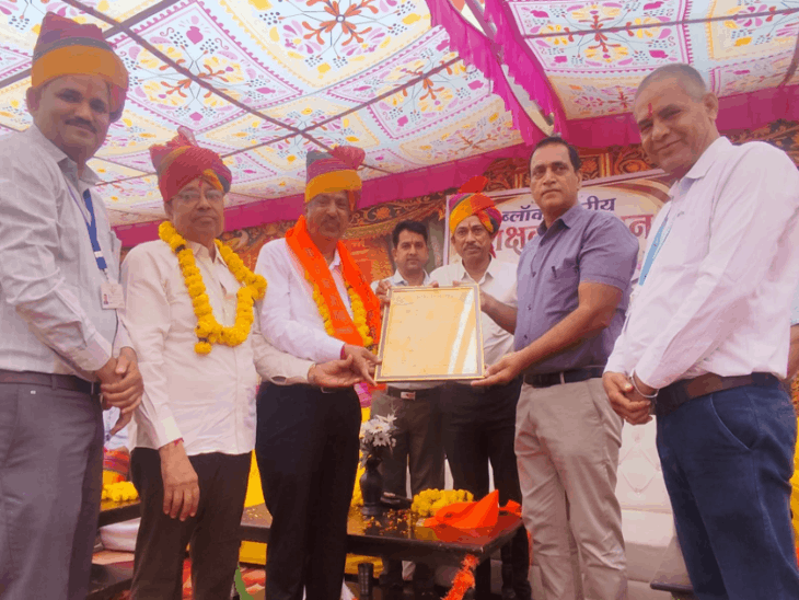 बरार में 352 शिक्षकों का सम्मान:10 लाख रुपए से टीनशेड, 4 नए क्लासरूम और भामाशाह ने RO प्लांट देने का ऐलान