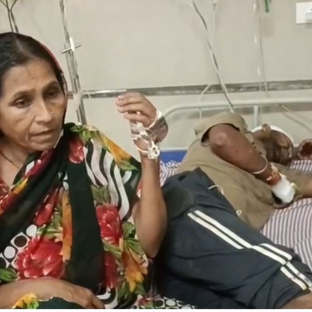 देवरिया में पुरानी रंजिश में दो पक्ष भिड़े:लाठी-डंडे से किया हमला, दोनों पक्षों के 14 लोगों पर केस दर्ज