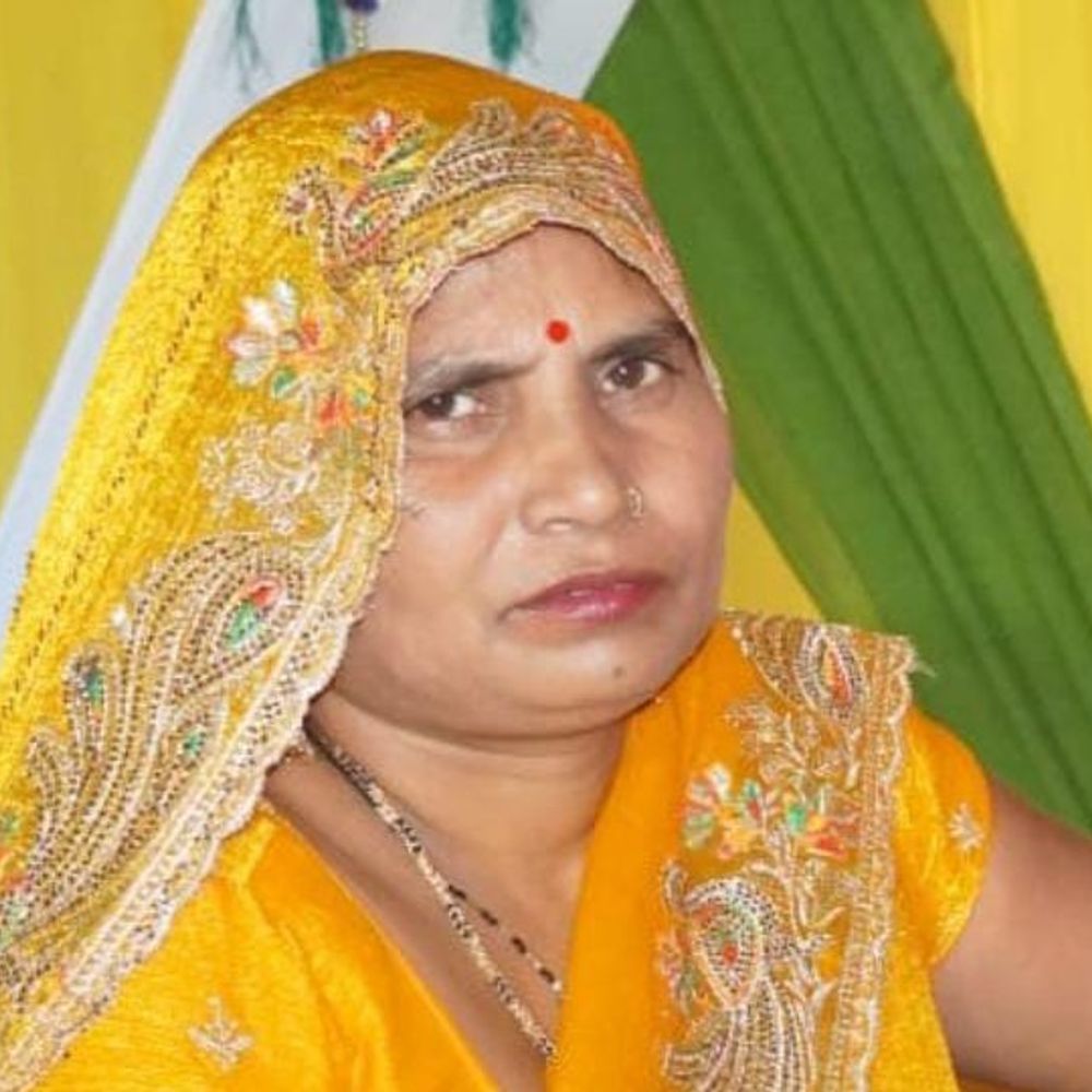 प्रतापगढ़ में फर्राटा पंखे में आया करंट, विवाहिता की मौत:घर की सफाई के दौरान दूसरी जगह रख रही थी पंखा; दो बेटों के सिर से उठा मां का साया