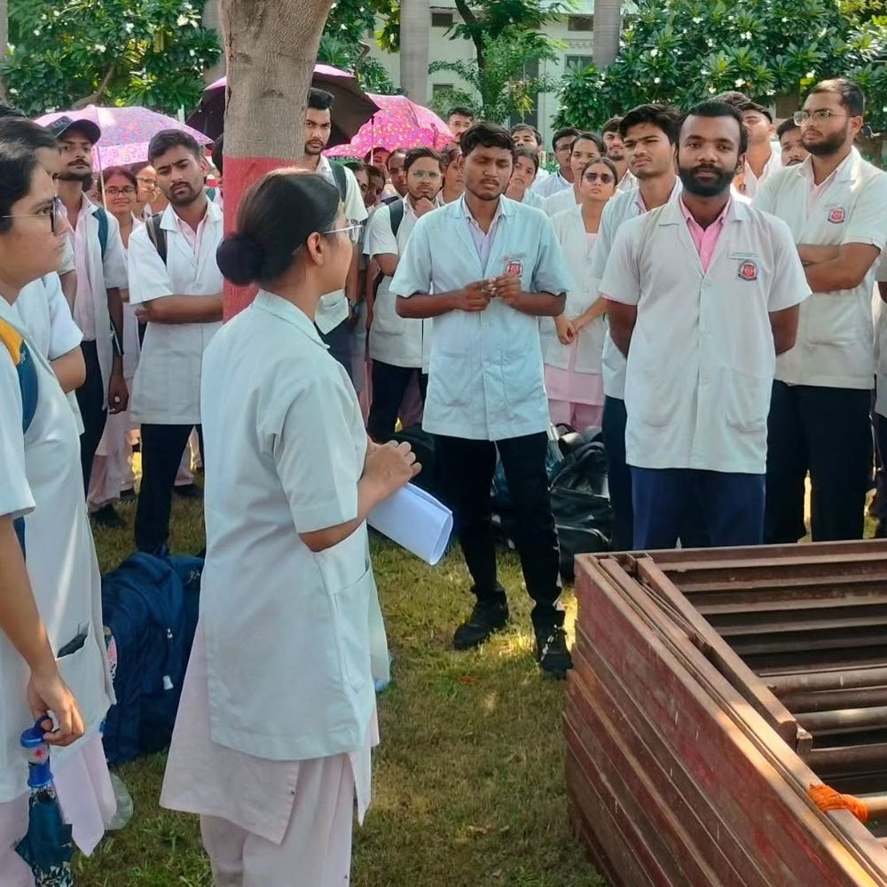केजीएमयू में स्टाइपेंड को लेकर छात्र एकजुट:नर्सिंग इंटर्न्स ने मांग उठाई, 7 को बैठक के बाद आंदोलन तय होगा