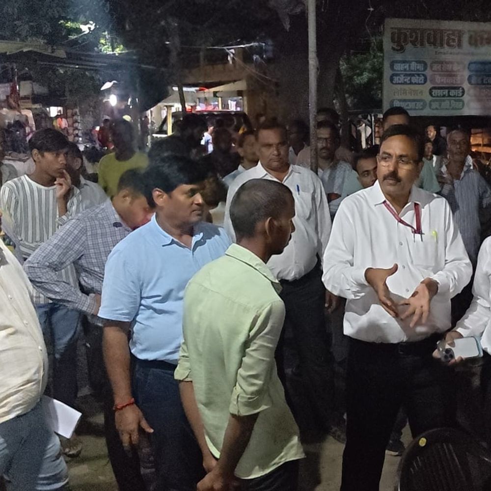बिना अनुमति चल रहे धुलाई सेंटरों पर SDM की छापेमारी:भूगर्भ जल प्रबंधन परिषद ने संचालकों को थमाई नोटिस, अन्य सेंटर चिन्हित होंगे