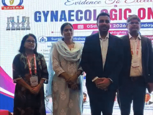 पटना में जुटे देशभर के गाइनी कैंसर विशेषज्ञ:इलाज में आधुनिक सर्जरी पर जोर, लाइव सर्जरी में रोबोटिक इंडोमेट्रियल सर्जरी और HIPEC तकनीक दिखाई