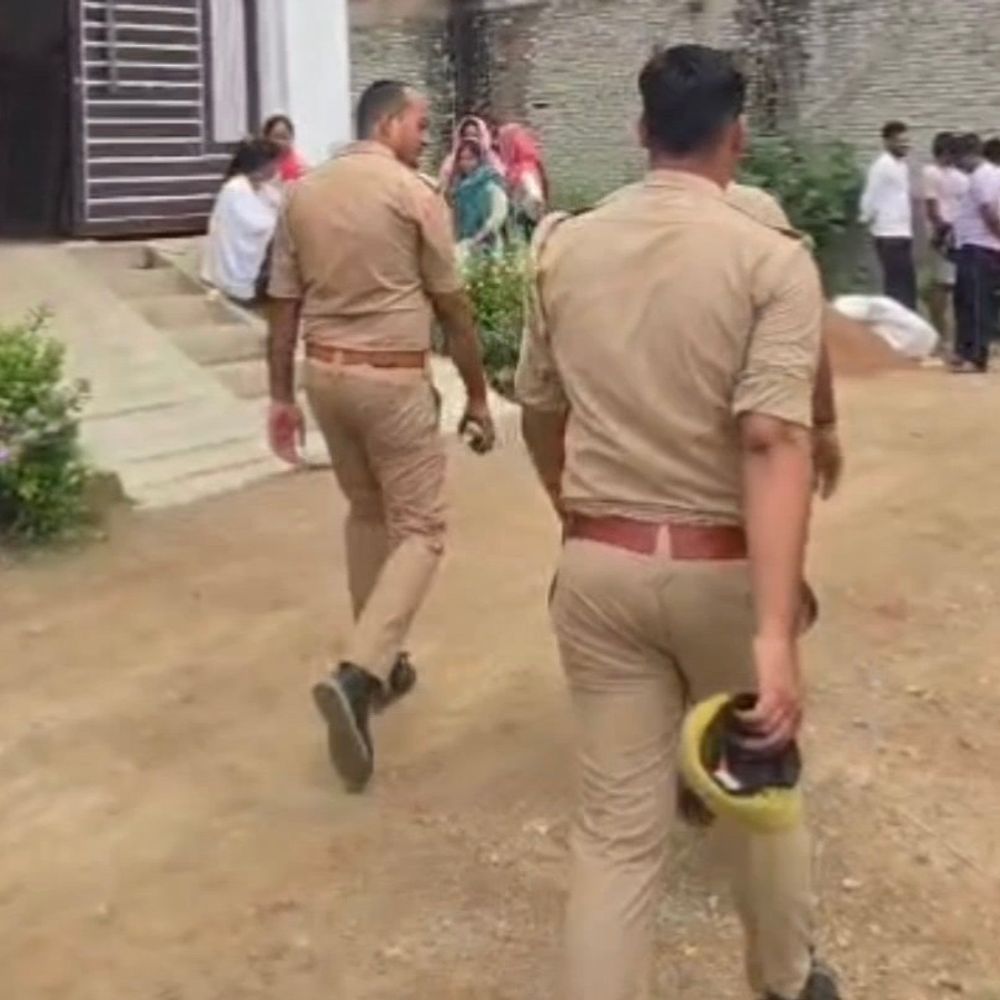 कानपुर देहात में अफेयर के शक में पत्नी की हत्या:2 महीने पहले की थी लव मैरिज, मारपीट के बाद सिर पर मारी लोहे की रॉड