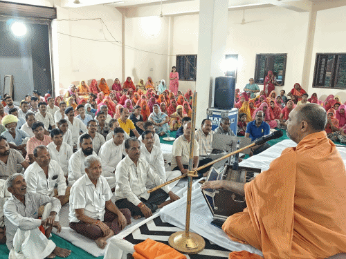 बूसी में दो दिवसीय स्वामी नारायण सत्संग पारायण संपन्न:योगीप्रेमदास स्वामी ने दी जीवन की सीख, धर्म को ही सुखद जीवन का मार्ग बताया