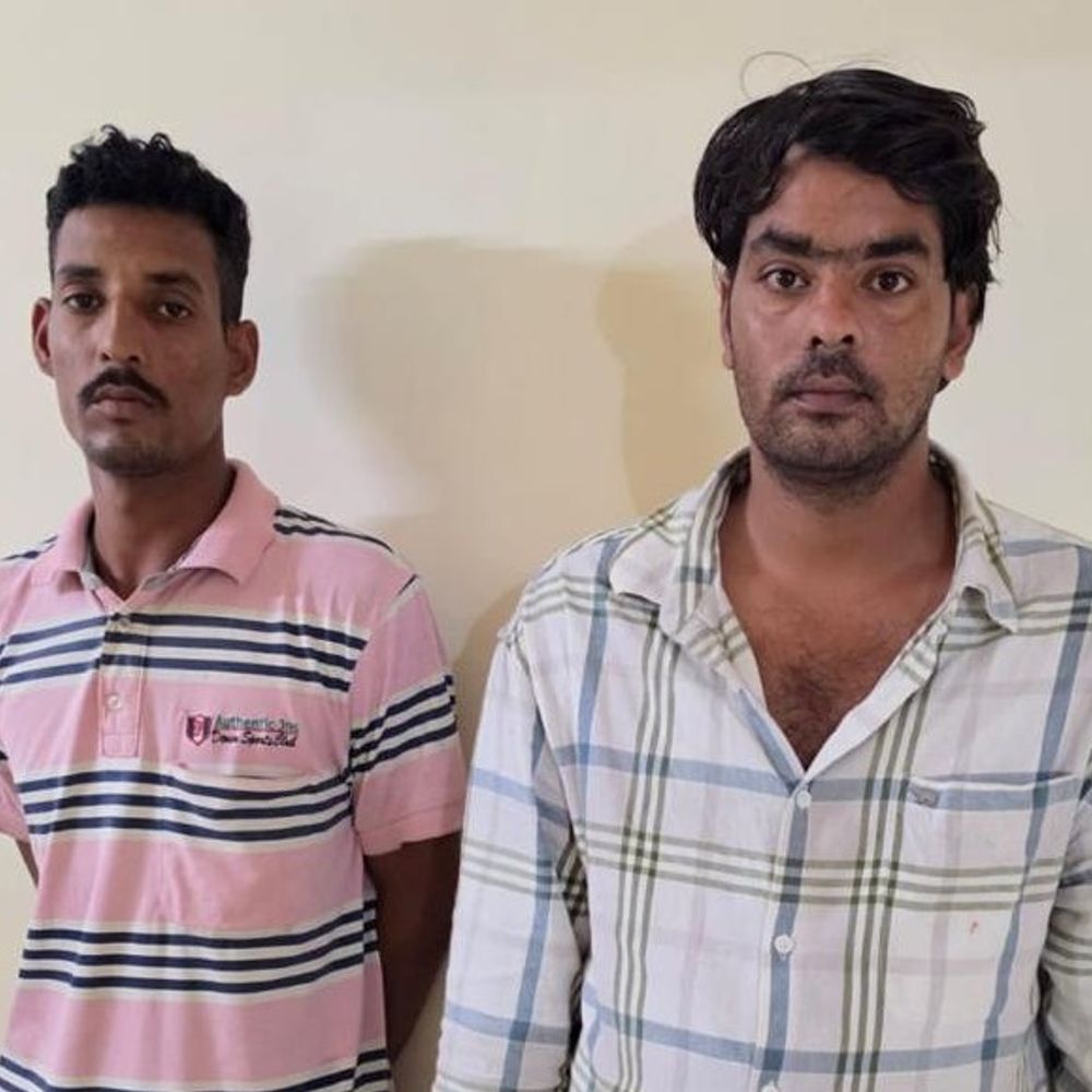 ट्रांसपोर्ट कारोबारी बनकर साइबर ठगी, सीकर से 2 गिरफ्तार:दो कारें भी जब्त; रकम को म्यूल खातों में डलवाते और फिर नकद करते थे ट्रांजेक्शन