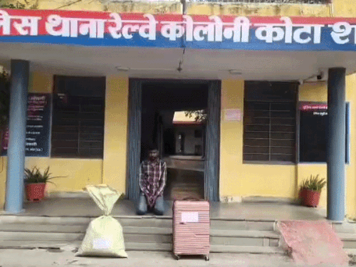 कोटा पुलिस का नशे और साइबर ठगी पर एक्शन:14.35 किलो डोडा चूरा के साथ पंजाब का तस्कर गिरफ्तार,साइबर ठगी का आरोपी भी पकड़ा