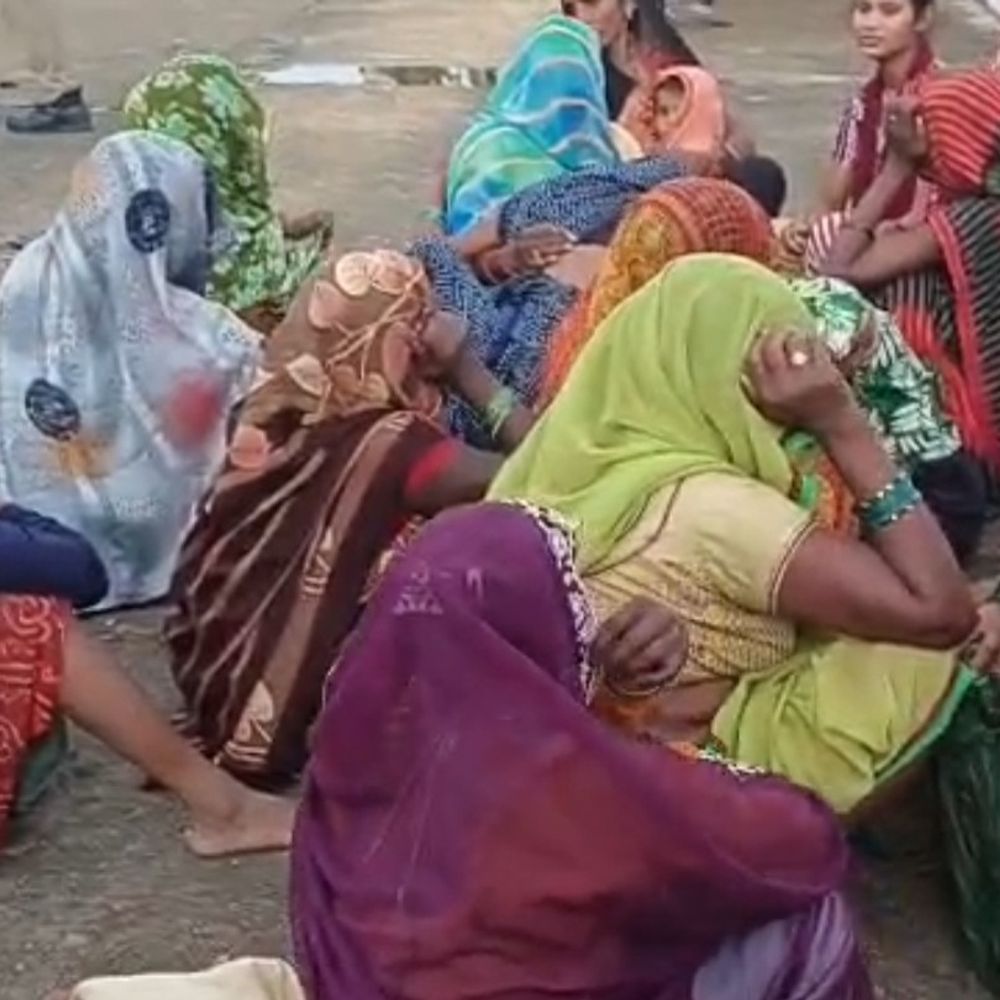 बुखार के इलाज के दौरान पूर्व बीडीसी की मौत:डॉक्टर पर लापरवाही का आरोप, परिजनों ने अस्पताल में किया हंगामा