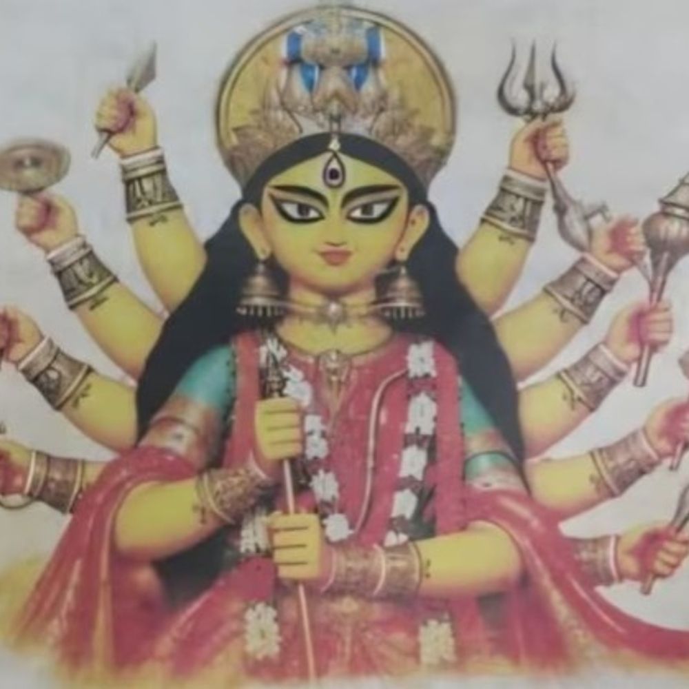बंगाल सरकार के विज्ञापन में मां दुर्गा के 11 हाथ:विवाद होने पर BJP नेता बोले- मां दुर्गा और शक्तिशाली हो गईं हैं