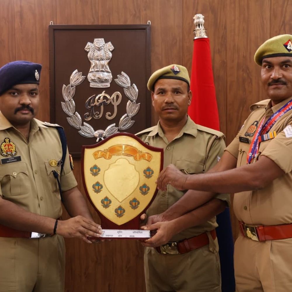 अमेठी पुलिस के निशानेबाजों ने जीते 3 पदक:2 सिल्वर और 1 ब्रॉन्ज के साथ 20 प्रशस्ति पत्र; एमपी-5 शूटिंग में मिली शील्ड