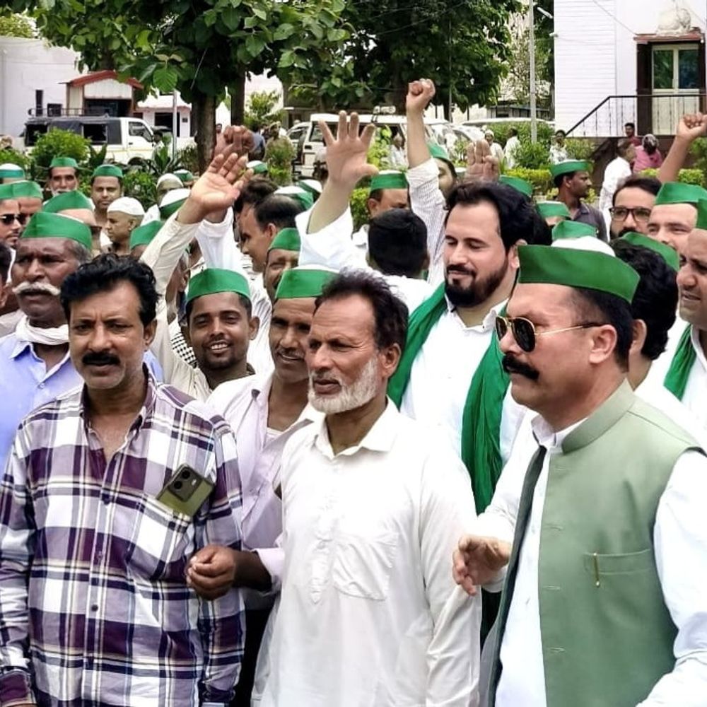 बाढ़ प्रभावित किसानों के लिए मुख्यमंत्री को ज्ञापन सौंपा:कर्ज माफी, फसल मुआवजा और बिजली बिल माफी की मांग, आंदोलन की चेतावनी