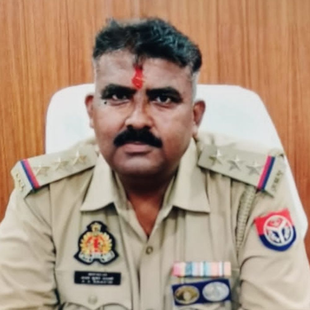 कन्नौज में इंस्पेक्टर समेत 5 पर FIR:टेम्पो ड्राइवर से लूट मामले में कार्रवाई न करने का आरोप; कोर्ट के आदेश पर एक्शन