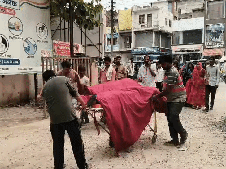अवागढ़ में दो बाइको की भिड़ंत, दो की मौत:एटा में दो लोग गंभीर घायल, जिला अस्पताल रेफर; पुलिस जांच में जुटी