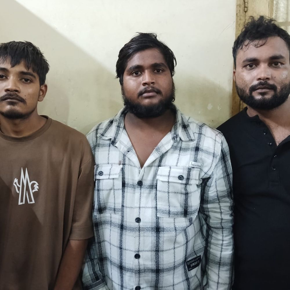 गोमतीनगर में 40 लाख की चोरी करने वाले तीन गिरफ्तार:बिना नंबर की बाइक से रेकी कर रात में करते थे वारदात, सोने-चांदी के जेवर और नकदी बरामद