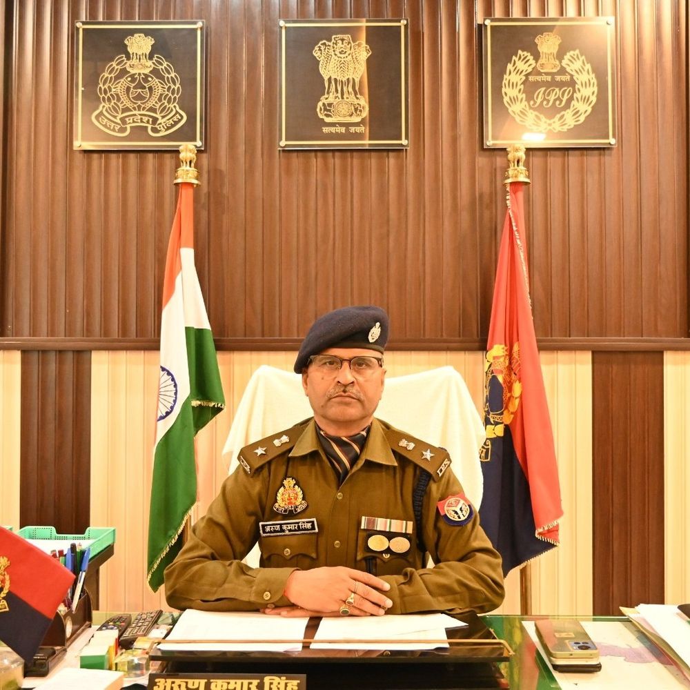 चित्रकूट में 3 इंस्पेक्टर और 17 एसआई के ट्रांसफर:चौकी प्रभारियों की जिम्मेदारी बदली गई, बेहतर कानून व्यवस्था के लिए एसपी का एक्शन