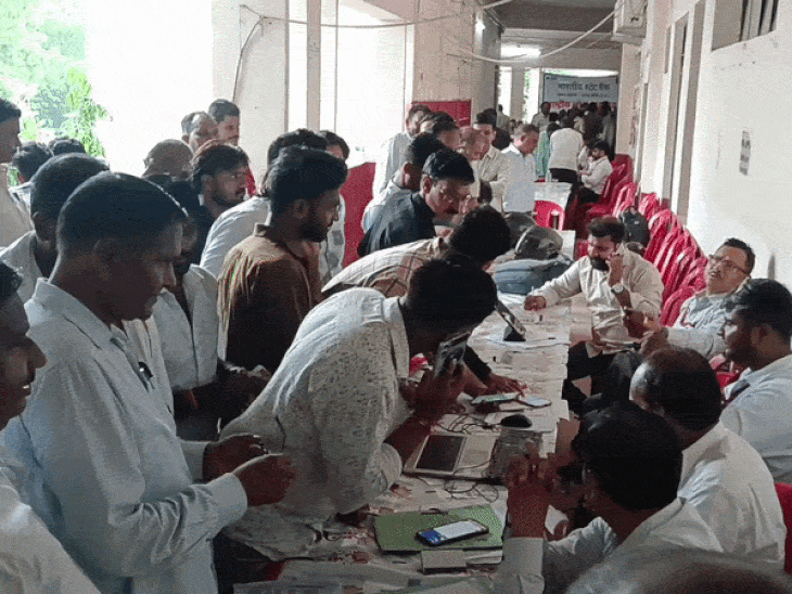 झांसी की लोक अदालत में निपटे मामले:वाजिब जुर्माना लगाकर कोर्ट ने खत्म की कानूनी लड़ाई
